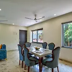 Premium 2Bhk Apartment With Pool At Candolim Beach