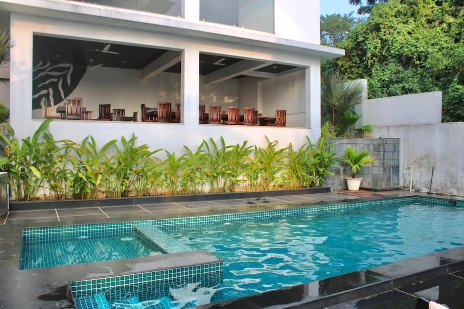 Apartment Premium 2bhk With Pool At
