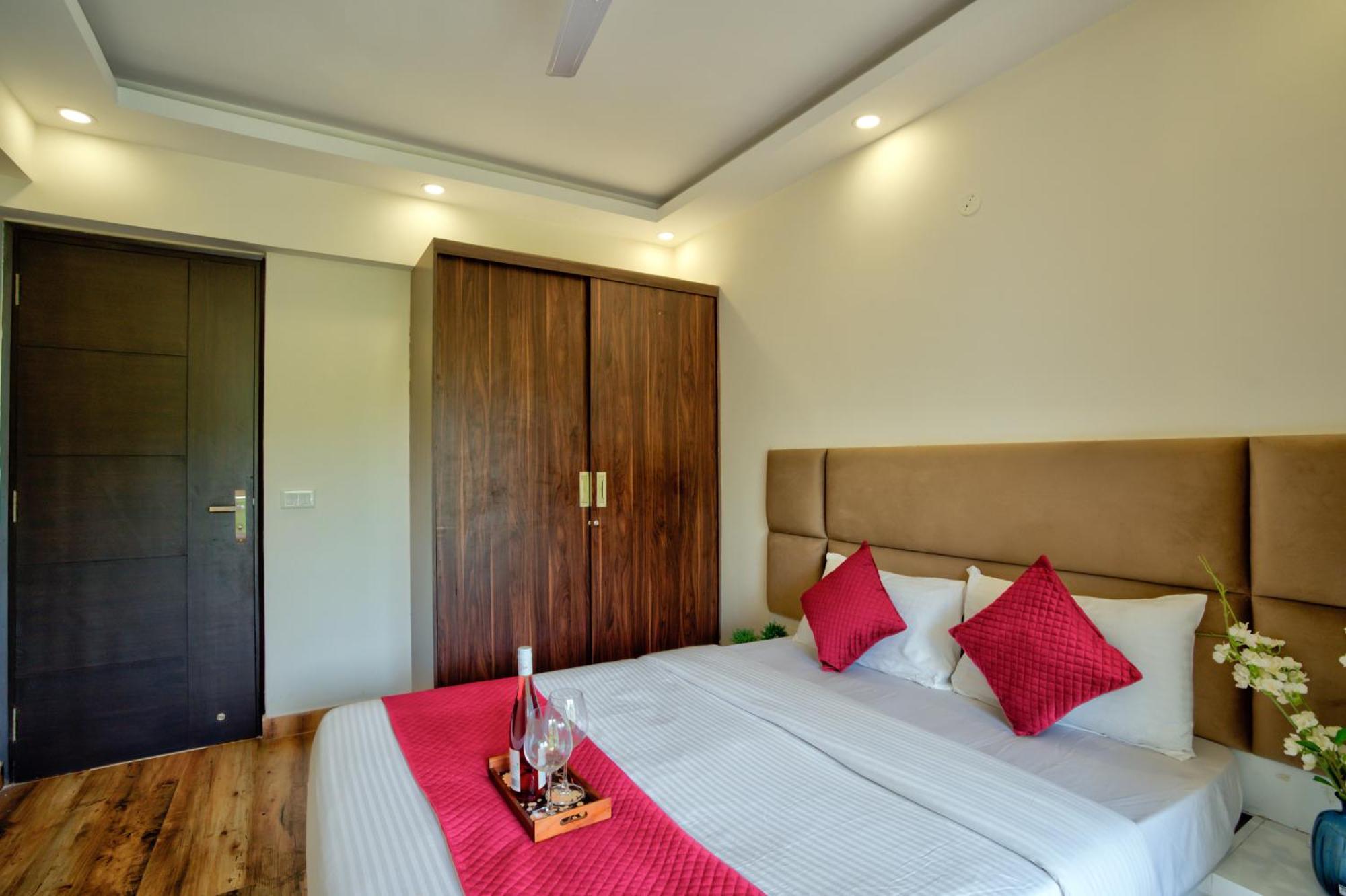 Apartment Premium 2bhk With Pool At *